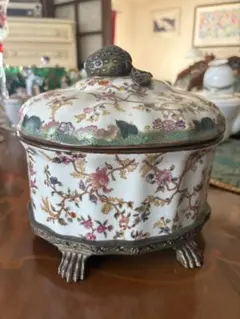 花柄陶器 蓋付き容器 金属脚付き