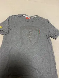 プーマPUMA×FERRARIフェラーリ　Tシャツ　灰色