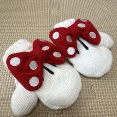 ミニーマウス　ニット手袋 赤いリボン
