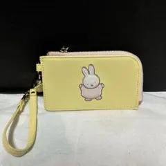 新品ブルーナ　ミッフィー　リール付パスケース　イエロー黄色　コインケース