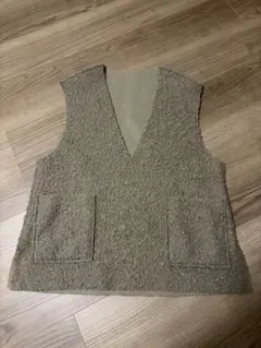 12/1までの出品　Discoat ボア風Vネックベスト ベージュ