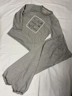 犬モチーフ グレー パジャマセット　暖か　柔らか　新品　未使用品