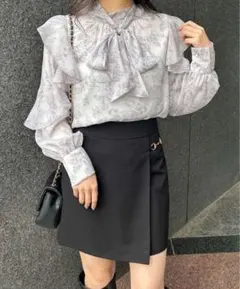 INGNI 袖フリル花柄シアーブラウス