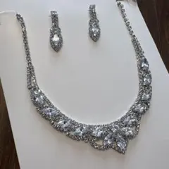 新品⭐︎未使用⭐︎シルバーネックレス&ピアスセット