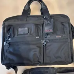 未使用級✨TUMIビジネスバッグ 2層 2way 26141DH ネームタグ 黒 - メルカリ