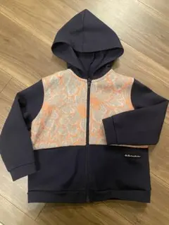 BeBe (ベベプチポワヴェール)のパーカー