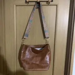 ブラウン ショルダーバッグ 装飾ストラップ　古着