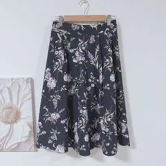 MS ひざ丈　フレアスカート ブラック　フラワープリント　エレガント　ゴム入　S