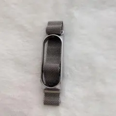 mi band 4用シルバーメッシュバンド　中古