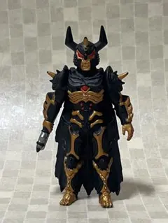 ウルトラ怪獣 500 幻影宇宙帝王 黒 金 ジュダ・スペクター ソフビ