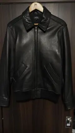 a.p.c アーペーセー　レザージャケット　ライダース　フランス製 A.P.Cのフリマアイテム一覧