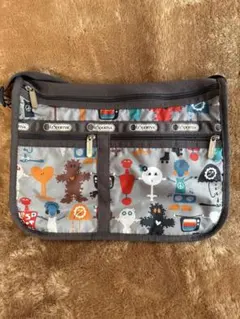 LeSportsac ショルダーバッグ　デラックスエブリデイかわいいポップ柄