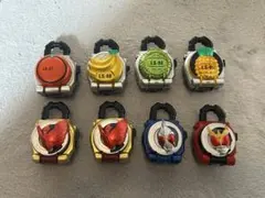 ロックシード キャラクター玩具