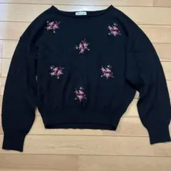 花柄刺繍 黒 ニットセーター
