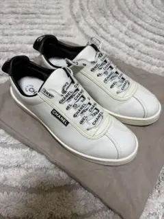 CHANEL スニーカー ホワイトのサムネイル