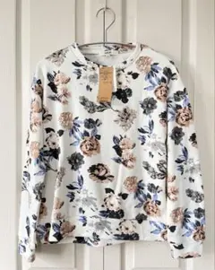 新品タグ付き　Mサイズ　OZOC　花柄　薔薇　トレーナー　スウェット