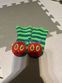 ベビー　靴下　はらぺこあおむし