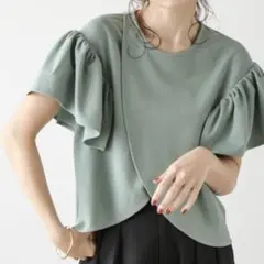 La-gemmeラッフルフリルショルダートップス グリーンのサムネイル