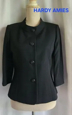 未使用レベル　HARDY AMIES ジャケット　春夏物　ブラック　黒のサムネイル