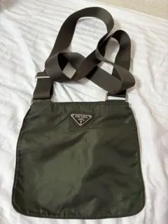 PRADA 斜めがけ オリーブグリーン サコッシュ 美品