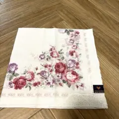MARIO VALENTINO 花柄　ハンカチのサムネイル