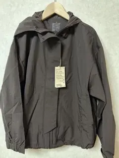 無印良品の撥水UV カットポケッタブルフードジャケットダークブラウンXL