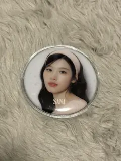 MISAMO HAUTE COUTURE 缶バッチ サナ