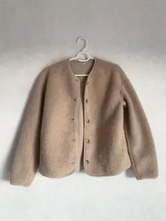 ユニクロ　ボアジャケット 前面ボタン留め