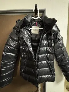 MONCLER ブラック ダウンジャケット