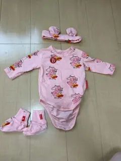 BEBE DE PINOピンク キャラクター柄ロンパースセット