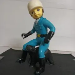 昭和レトロ ソフビ 人形 警察官 フィギュア 白バイ隊員ソフビ　ビンテージソフビ 昭和レトロ ソフビ 人形 警察官 フィギュア 白バイ隊員ソフビ