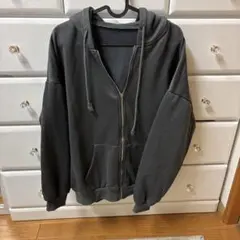 ダークグレー ジップアップパーカー