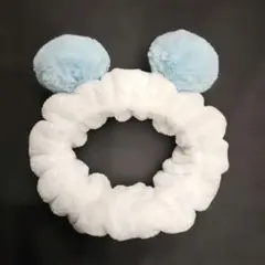 【新品未使用】ヘアバンド　洗顔　お風呂　ボンボン　ブワフワ　ゴム　白×水色