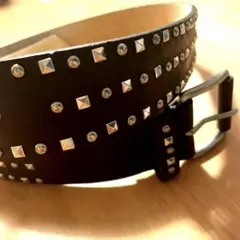 お値下げ♡新品未使用♡スタッズ濃いブラウン♡レザーベルト