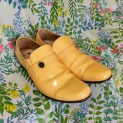 Chausser　エナメルローファー　本革　イエローベージュ　35のサムネイル