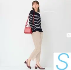 ベージュ テーパードパンツ Sサイズ