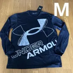 【未使用品】アンダーアーマー　長袖Tシャツ　Mサイズ　ブラック系