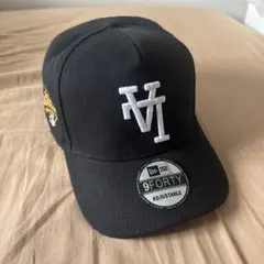 LA 逆ロゴ New Era 9FORTY ブラックキャップのサムネイル