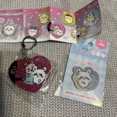 ちいかわ　ラメアクリルキーホルダー4 モモンガと古本屋　アクリルシール