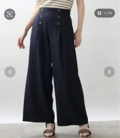 ネイビー ボタン付き ガウチョパンツ