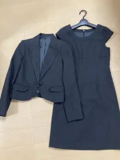 レディースフォーマルスーツ　ワンピース＆ジャケット　7号　黒