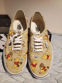 VANS オーセンティック Disney くまのプーさん スニーカーのサムネイル