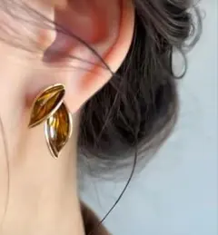 【即日発送】リーフデザイン ゴールドピアス
