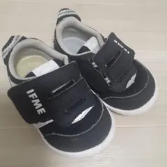 Item thumbnail for item b5e8351e-8087-4fbc-8648-fac2223a02ee