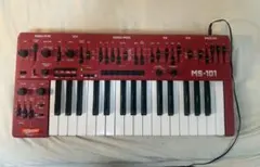 Behringer MS-101 アナログシンセサイザー 本体のサムネイル