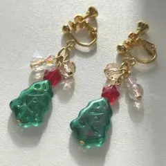 ⭐️ハンドメイド⭐️チェコガラス⭐️クリスマスツリーイヤリング⭐️16kgpイヤリング⭐️