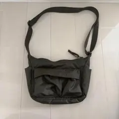 オリーブグリーン ショルダーバッグのサムネイル