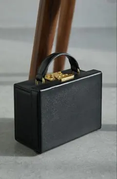 美品】GALLARDAGALANTE NOVIAがま口 ショルダーバッグ 黒 - メルカリ