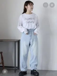 ehka sopo スタンダードデニムパンツ　サックスブルーサイズMのサムネイル