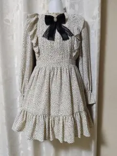 evelyn　ドット柄ワンピース